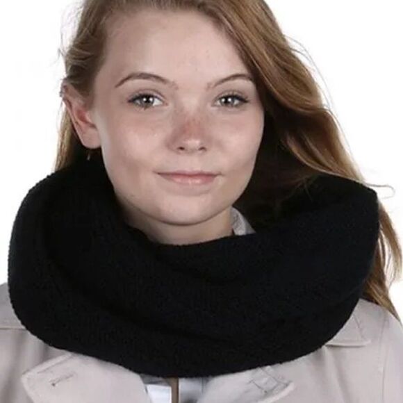  2/$30 Ladies Black Winter infinity Scarf - Picture 1 of 3